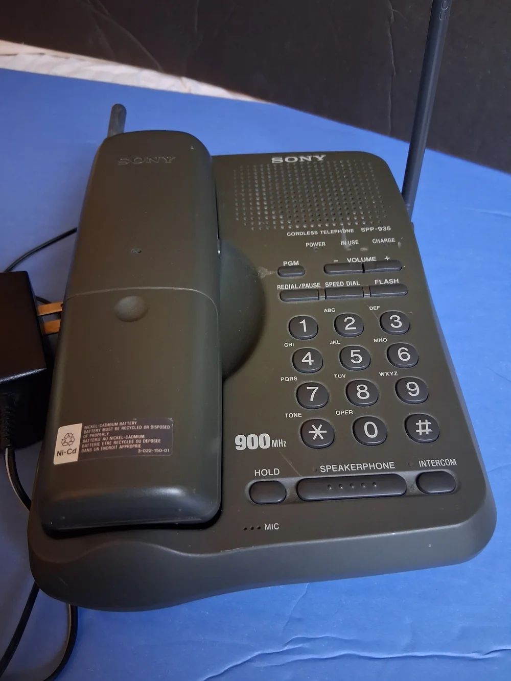Sony Black Cordless Desk Phone SPP-935 with Speakerphone